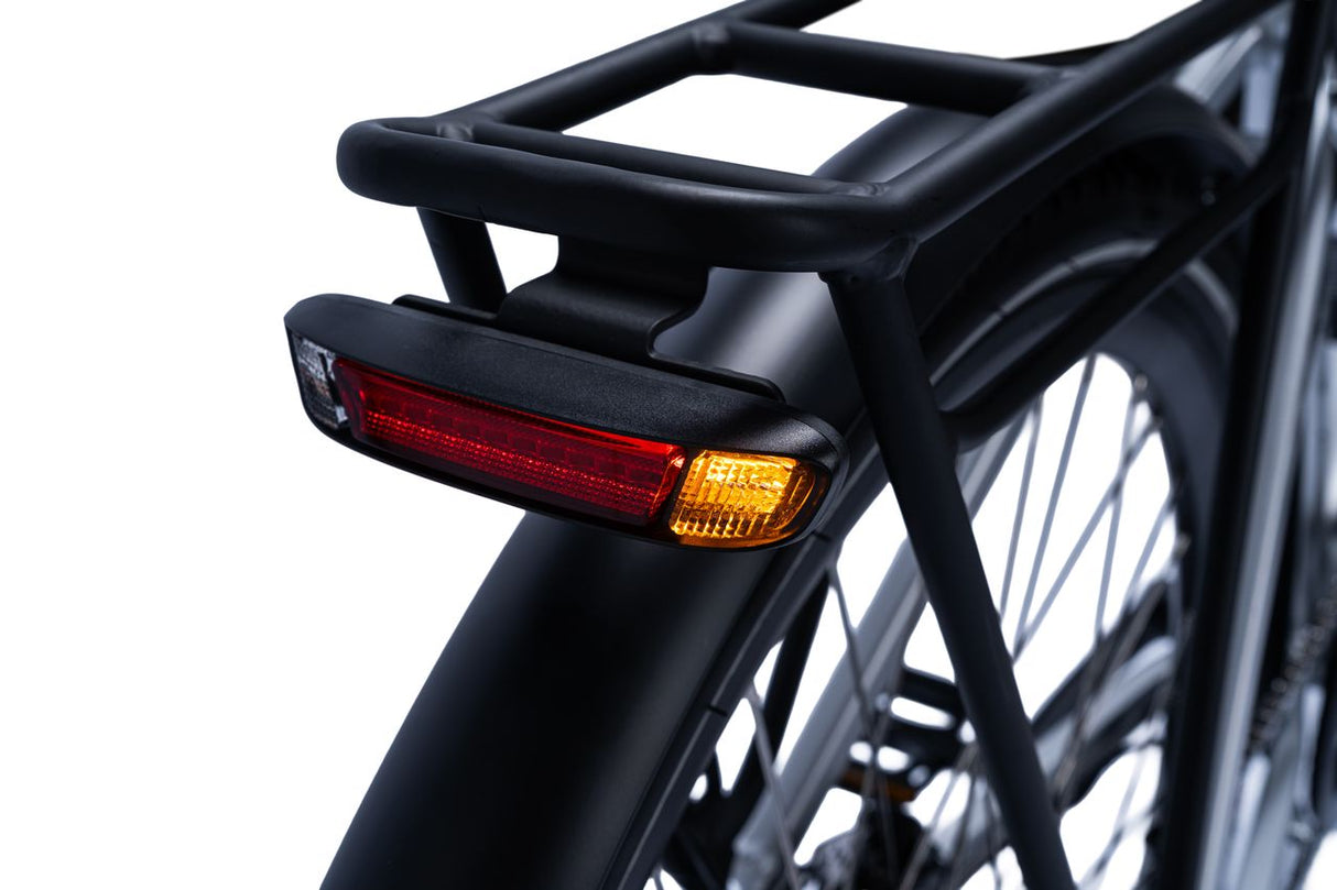 Ampere Hilux